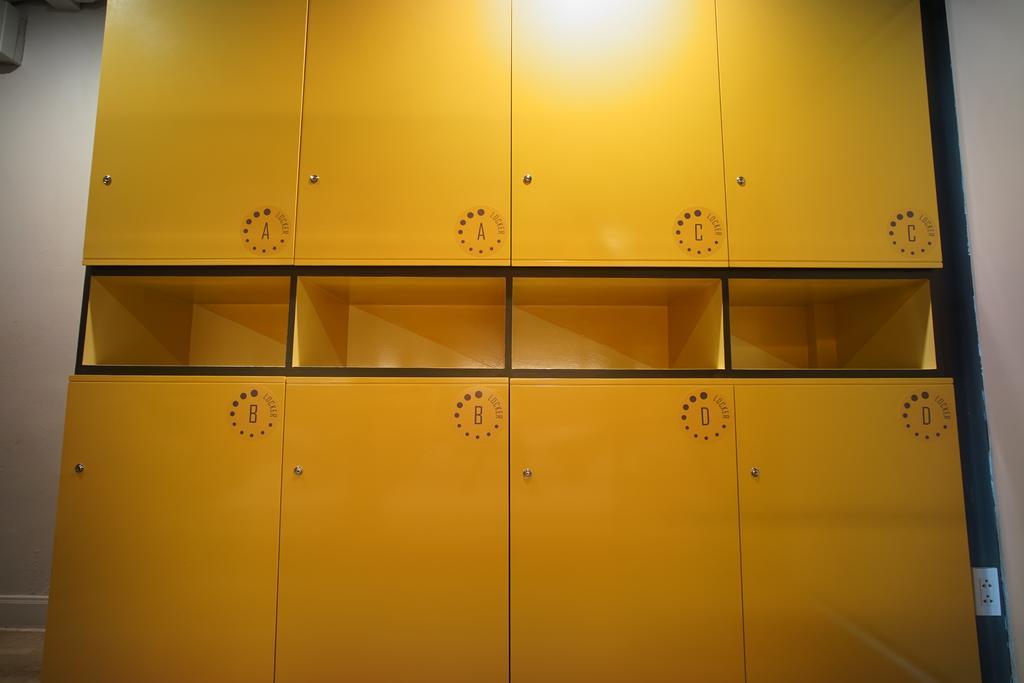 Brb Hostel Bangkok Silom Exterior photo