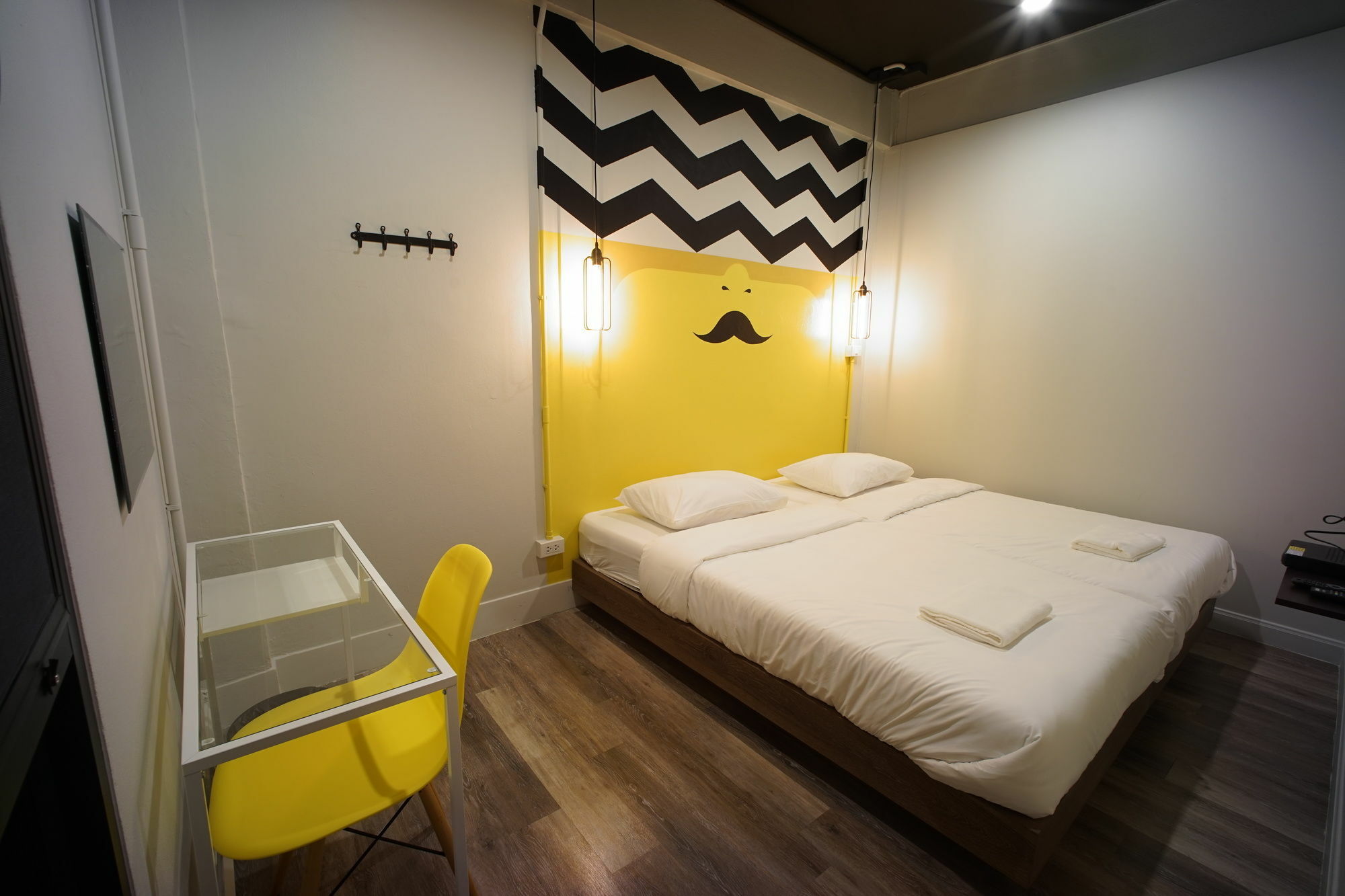 Brb Hostel Bangkok Silom Exterior photo