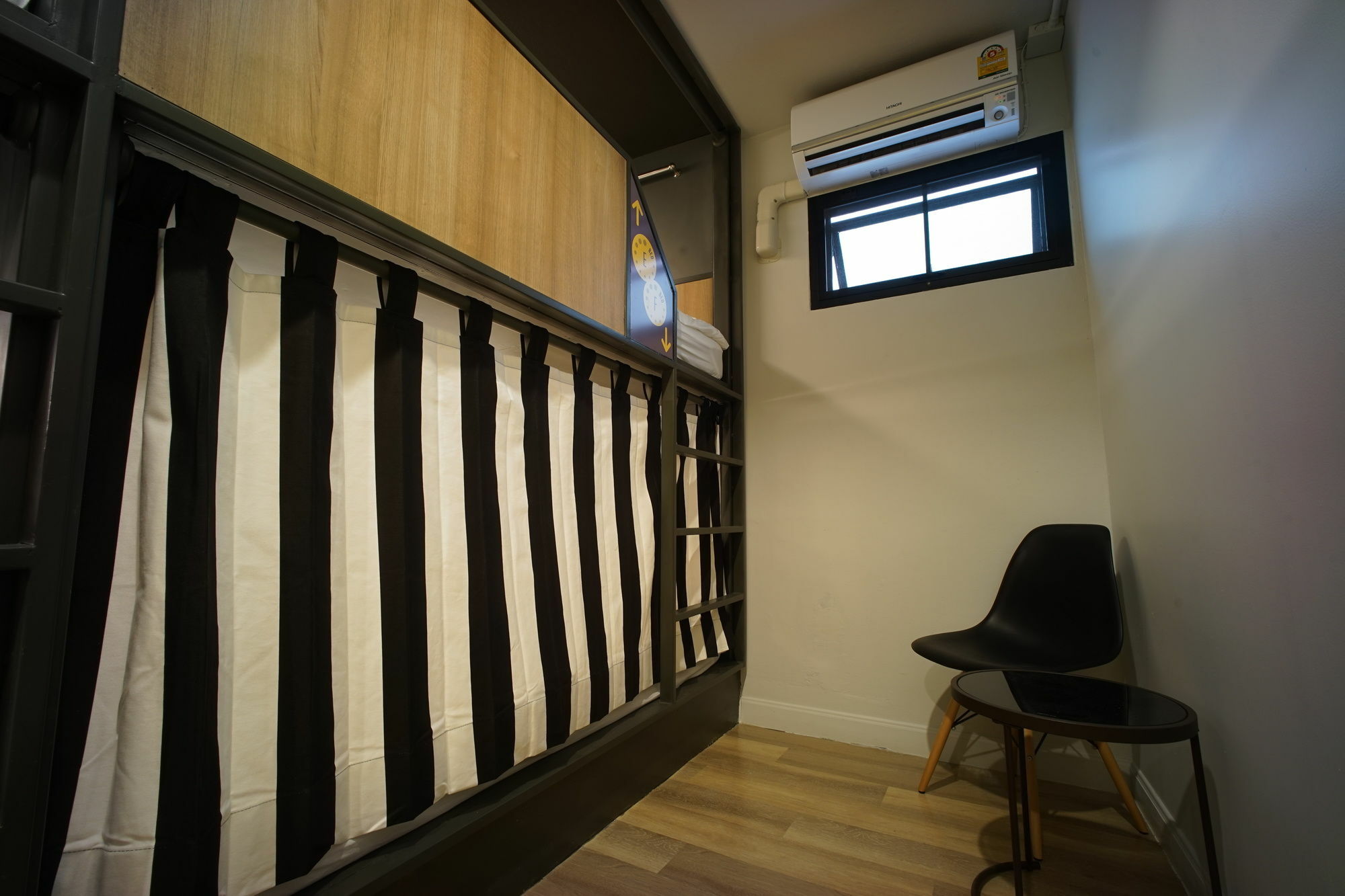 Brb Hostel Bangkok Silom Exterior photo
