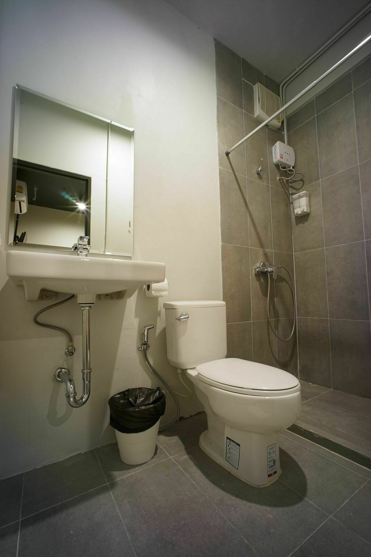 Brb Hostel Bangkok Silom Exterior photo