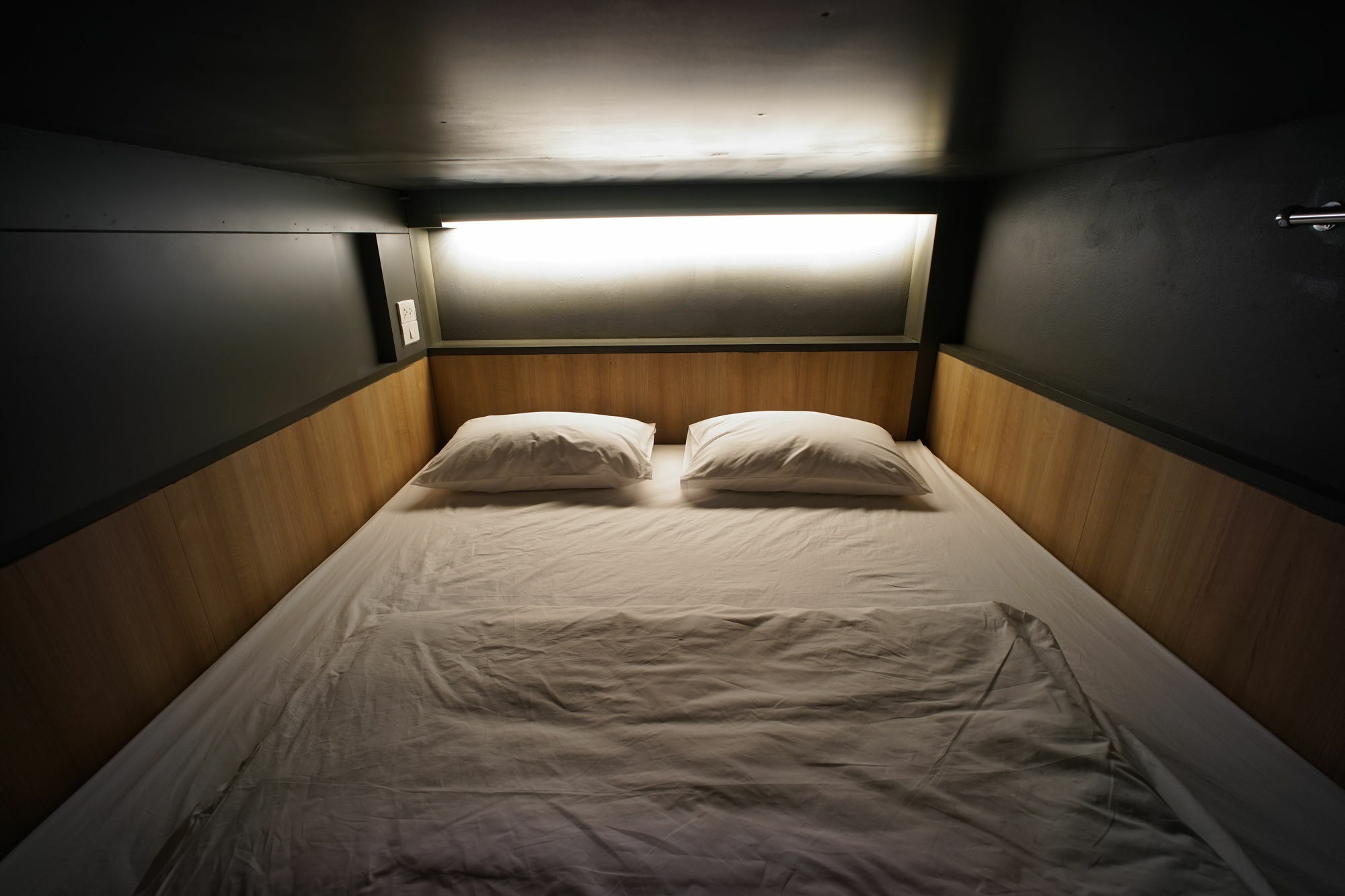 Brb Hostel Bangkok Silom Exterior photo