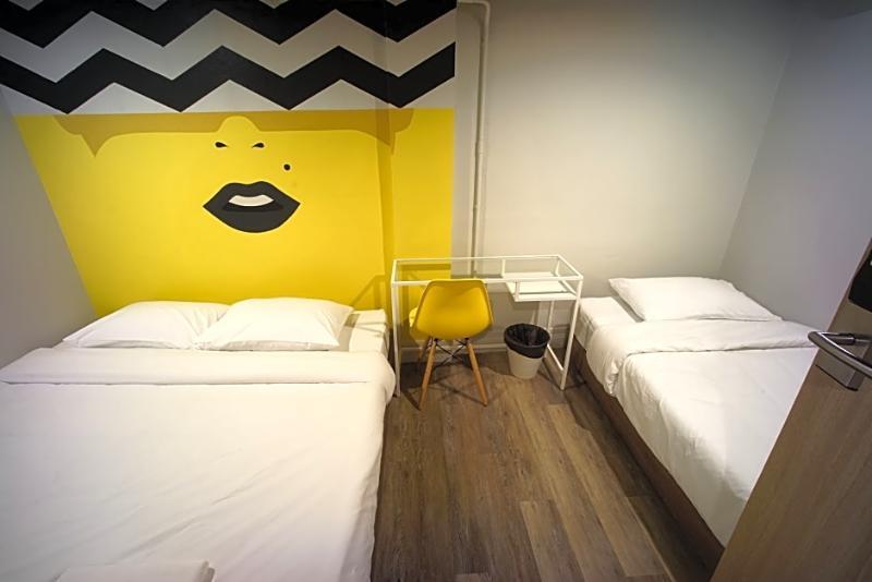 Brb Hostel Bangkok Silom Exterior photo